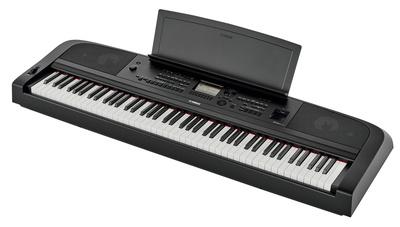 Yamaha DGX-670 B