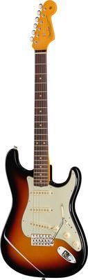 Fender AV II 61 STRAT RW WT3TB