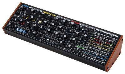 Behringer Model 15