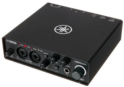 Yamaha URX22C