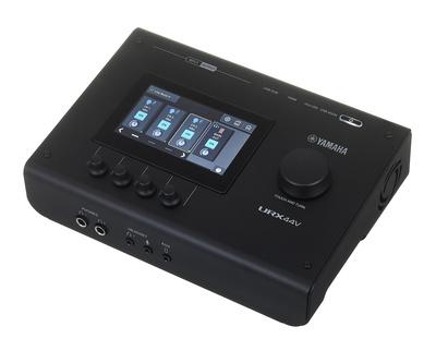 Yamaha URX44V BK