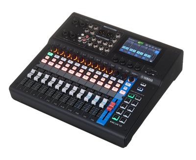 Yamaha MGX12 BK