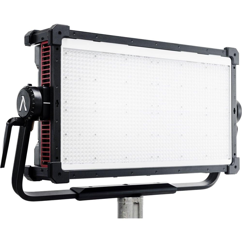 Aputure NOVA 9° 2x1 LED Panel Light with Hard Rolling Case Kit